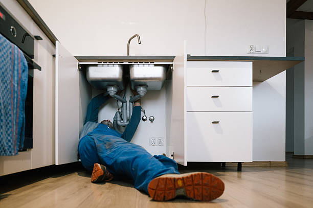 Professional Drain Cleaning technician working in Ridgetop, TN
